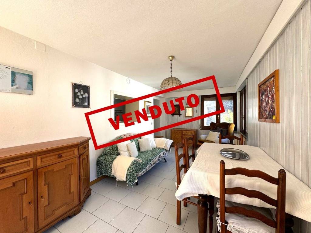 ufficio in vendita a Prata Camportaccio