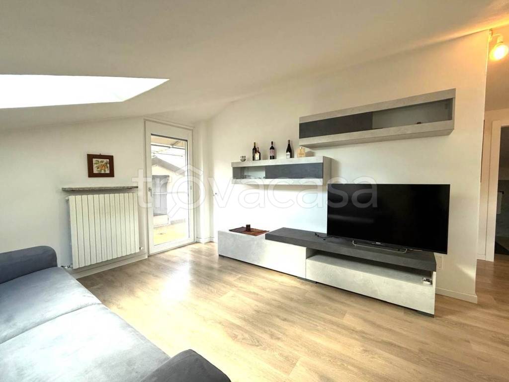 appartamento in vendita a Prata Camportaccio