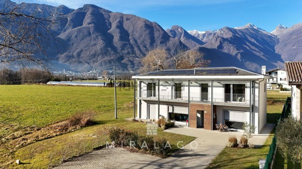 casa indipendente in vendita a Prata Camportaccio