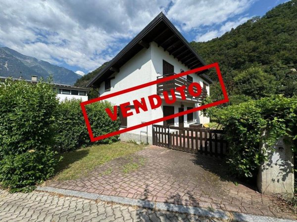 casa indipendente in vendita a Prata Camportaccio