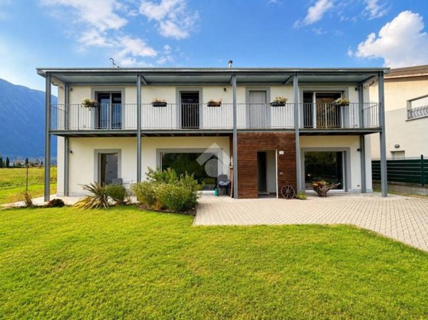 casa indipendente in vendita a Prata Camportaccio