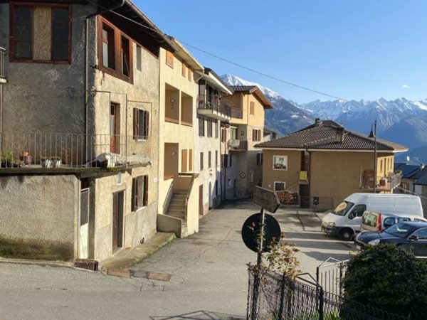 casa indipendente in vendita a Rasura