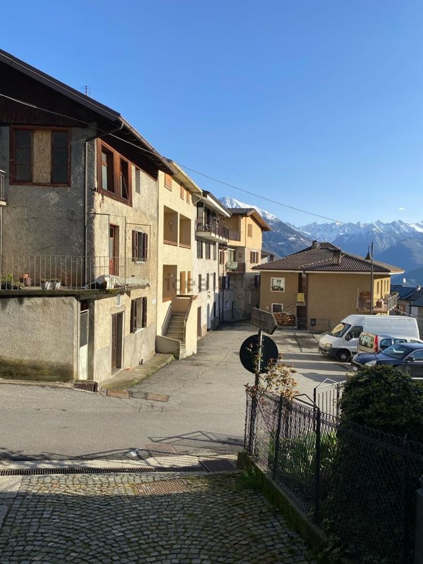 casa indipendente in vendita a Rasura