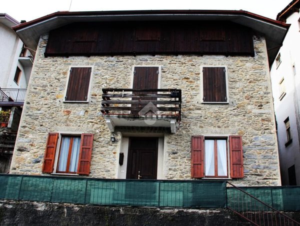 appartamento in vendita a Rasura