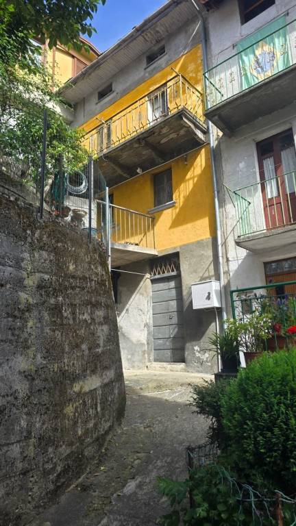 casa indipendente in vendita a Rasura