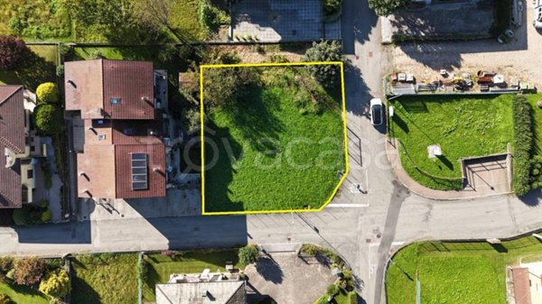 casa indipendente in vendita a Rogolo