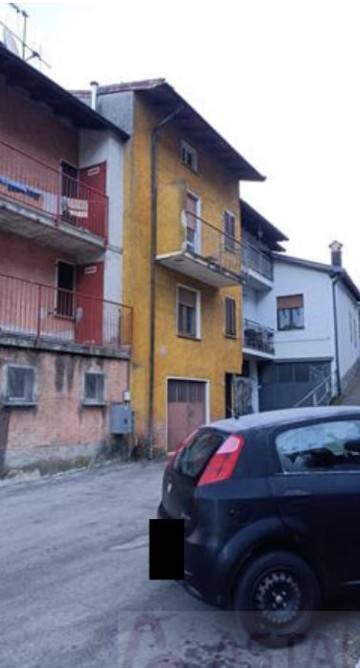 casa indipendente in vendita a Rogolo