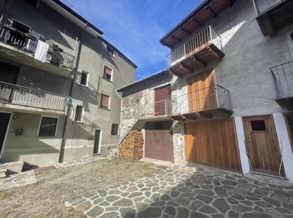 casa indipendente in vendita a Rogolo