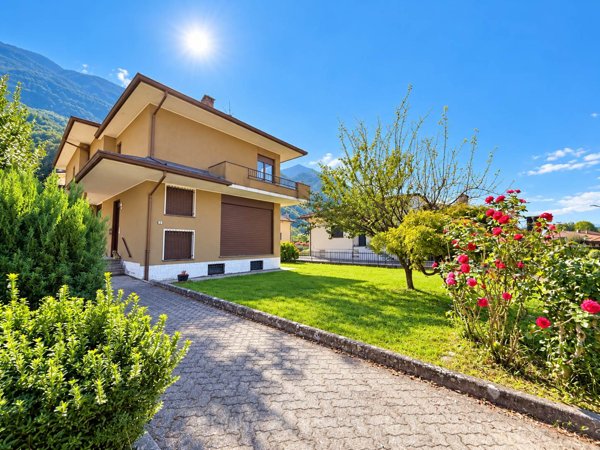casa indipendente in vendita a Rogolo in zona Cassini