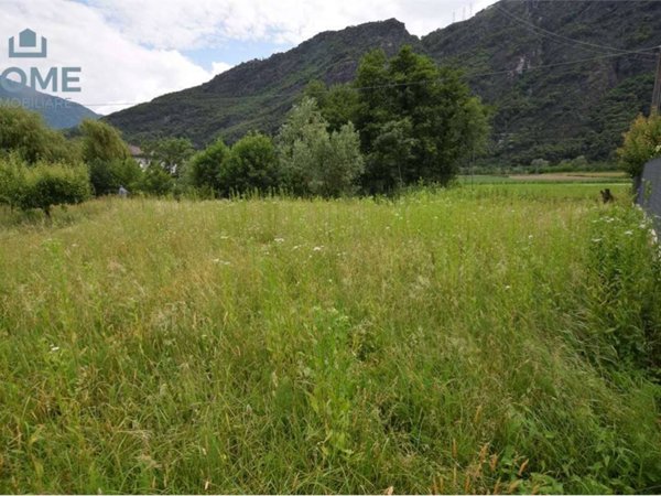 locale di sgombero in vendita a Samolaco
