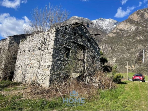 casa indipendente in vendita a Samolaco