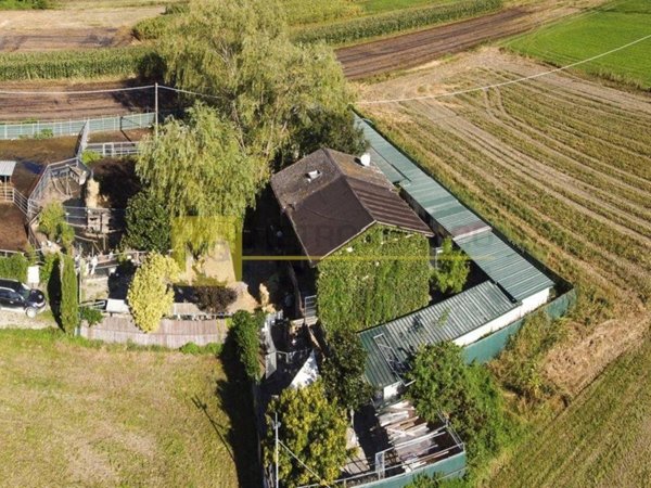 azienda agricola in vendita a Samolaco