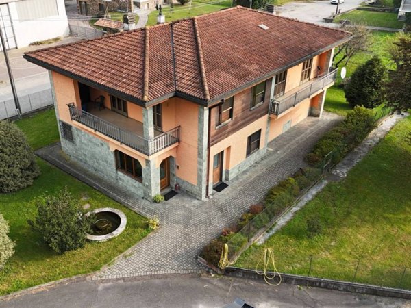 casa indipendente in vendita a Samolaco