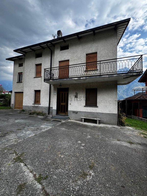 casa indipendente in vendita a Samolaco