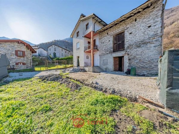 casa indipendente in vendita a Samolaco