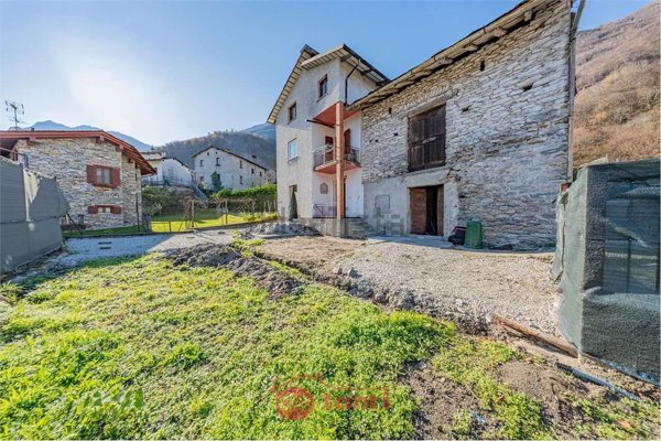 casa indipendente in vendita a Samolaco