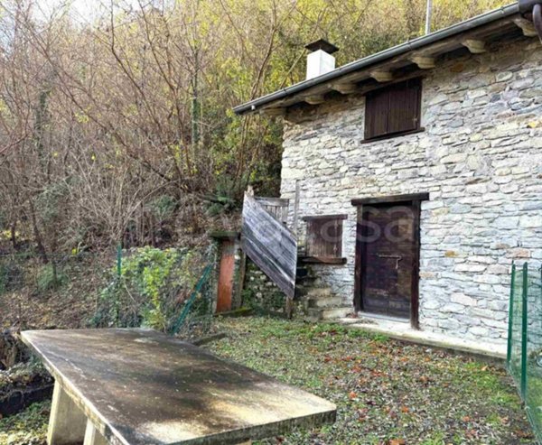 casa indipendente in vendita a Samolaco
