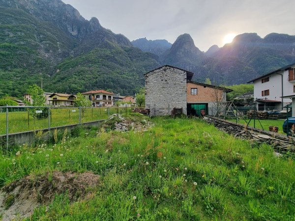 appartamento in vendita a Samolaco