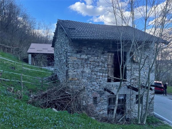 casale in vendita a Samolaco
