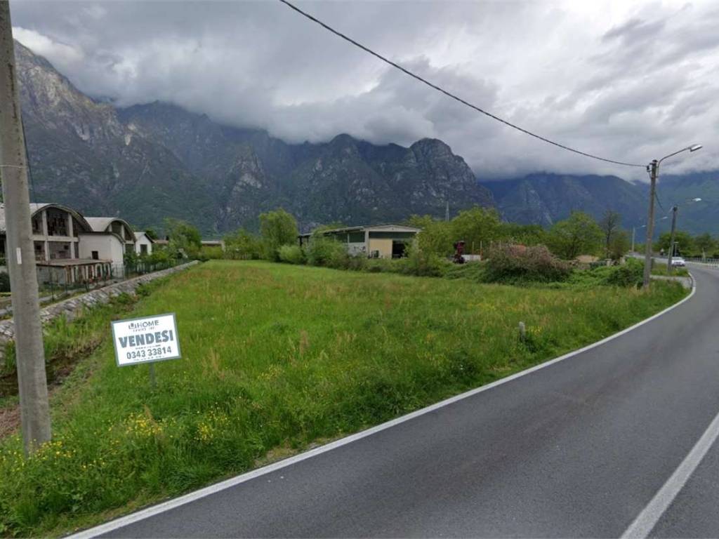terreno in vendita a Samolaco