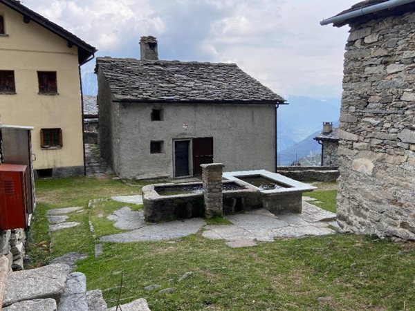 casa indipendente in vendita a San Giacomo Filippo