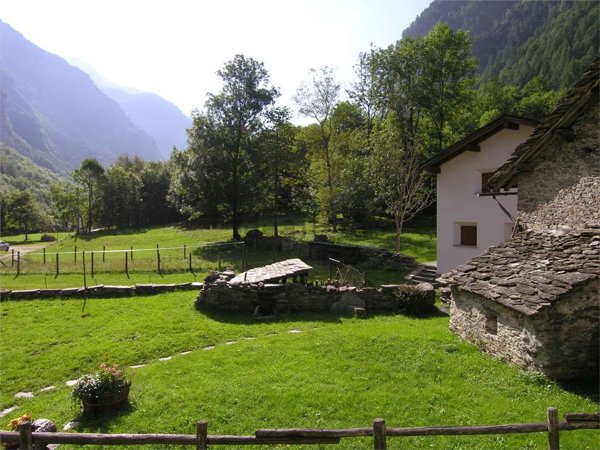 quadrivano in vendita a San Giacomo Filippo in zona Vho