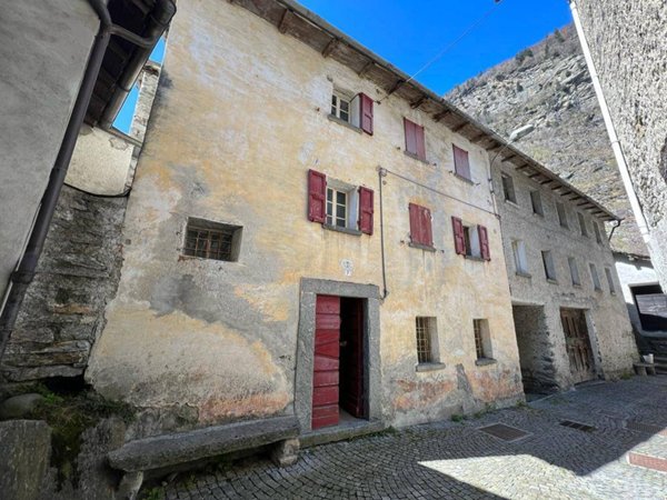 casa indipendente in vendita a San Giacomo Filippo in zona Lirone