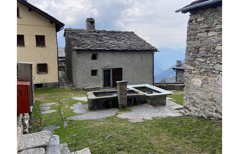casa indipendente in vendita a San Giacomo Filippo