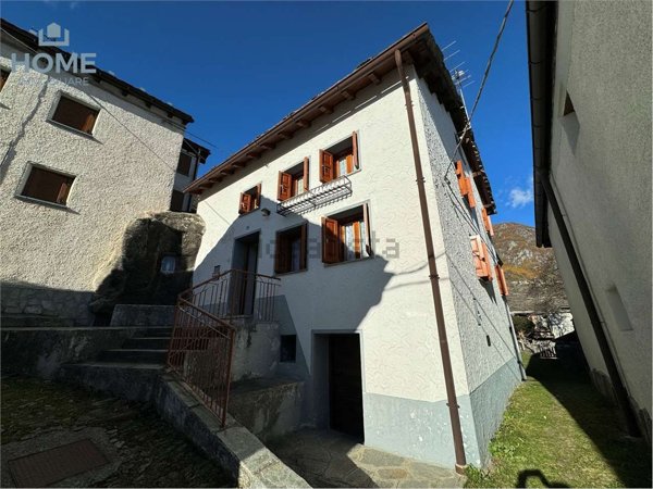 casa indipendente in vendita a San Giacomo Filippo in zona Olmo