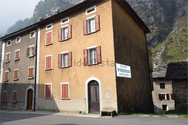 casa indipendente in vendita a San Giacomo Filippo in zona Vho