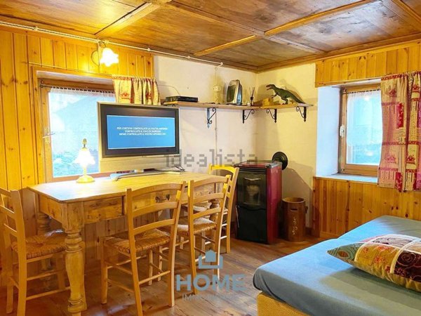 appartamento in vendita a San Giacomo Filippo in zona Lirone