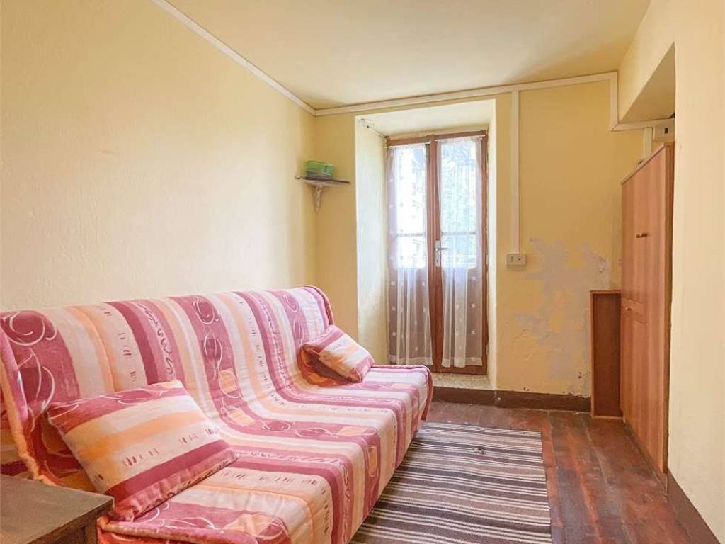 appartamento in vendita a San Giacomo Filippo in zona Lirone