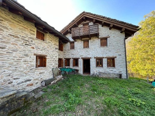 casa indipendente in vendita a San Giacomo Filippo in zona Olmo