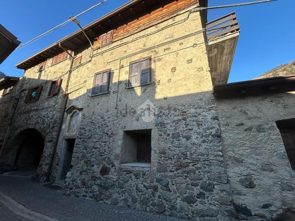 appartamento in vendita a Sondalo in zona Mondadizza