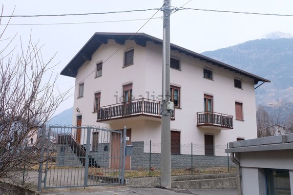casa indipendente in vendita a Sondalo
