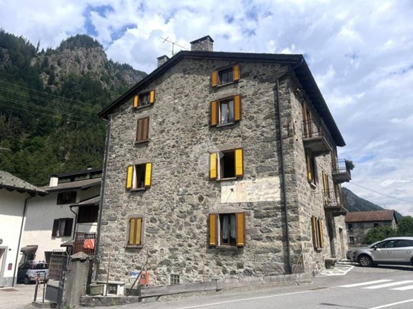 appartamento in vendita a Sondalo in zona Mondadizza