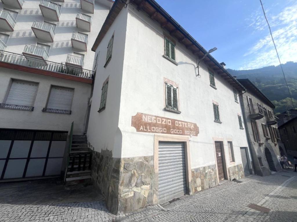 casa indipendente in vendita a Sondalo in zona Bolladore