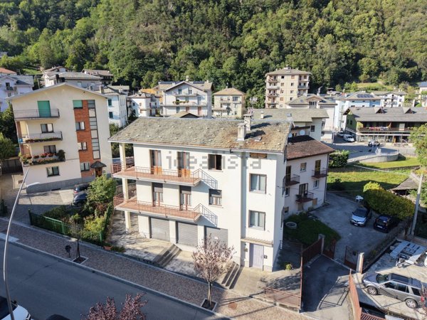 casa indipendente in vendita a Sondalo in zona Bolladore