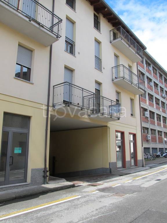 appartamento in vendita a Sondrio in zona Piazzale Bertacchi