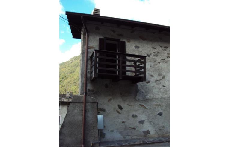 casa indipendente in vendita a Sondrio in zona Ponchiera