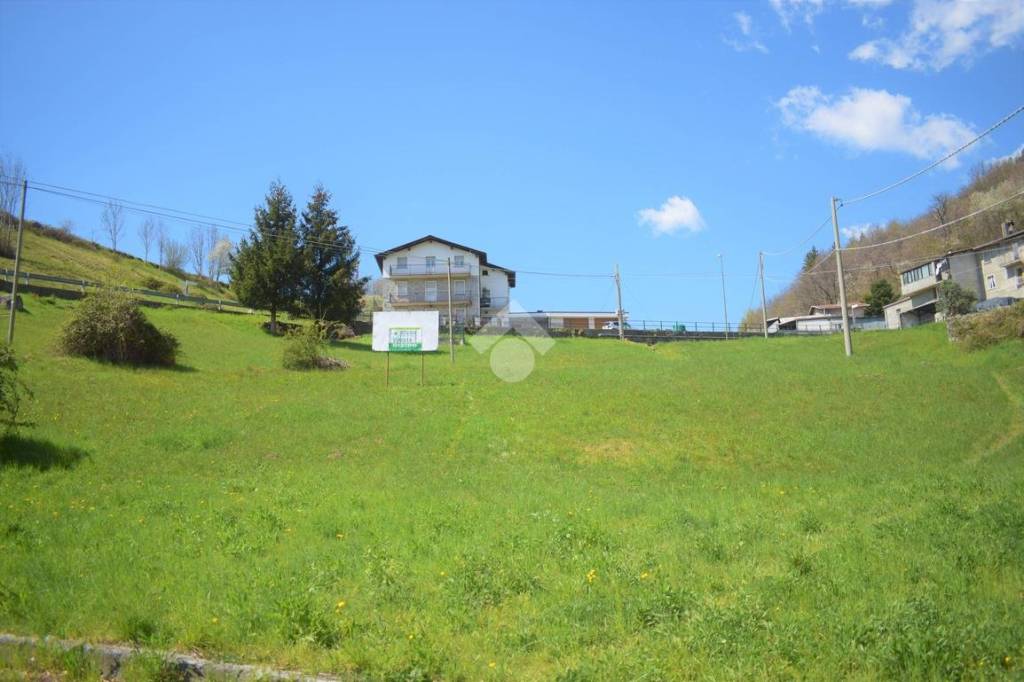 casa indipendente in vendita a Sondrio in zona Pradella