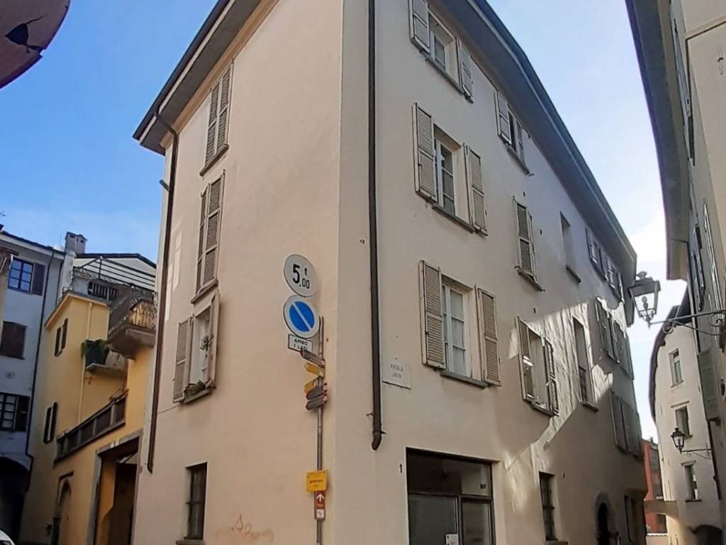 negozio in vendita a Sondrio