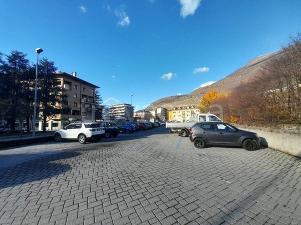 locale di sgombero in vendita a Sondrio