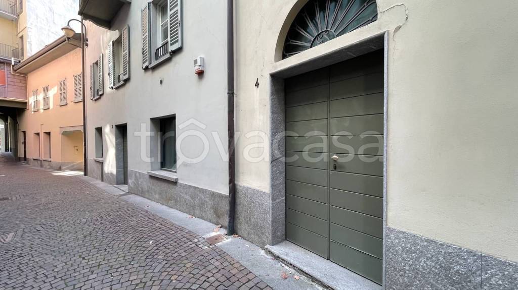 appartamento in vendita a Sondrio in zona Centro Città