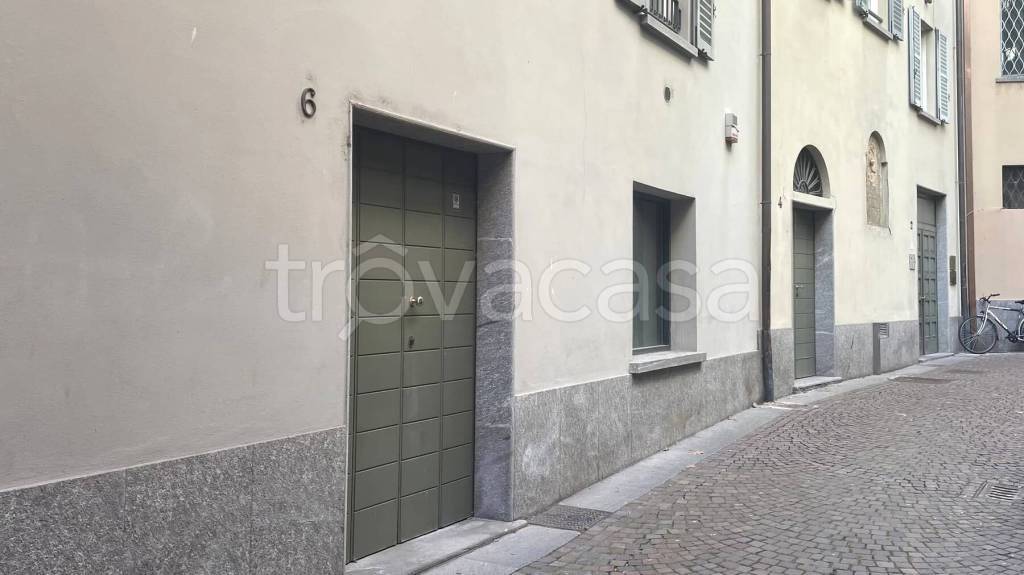 appartamento in vendita a Sondrio in zona Centro Città