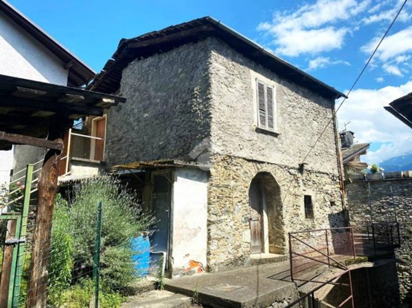 casa indipendente in vendita a Sondrio in zona Sant'Anna
