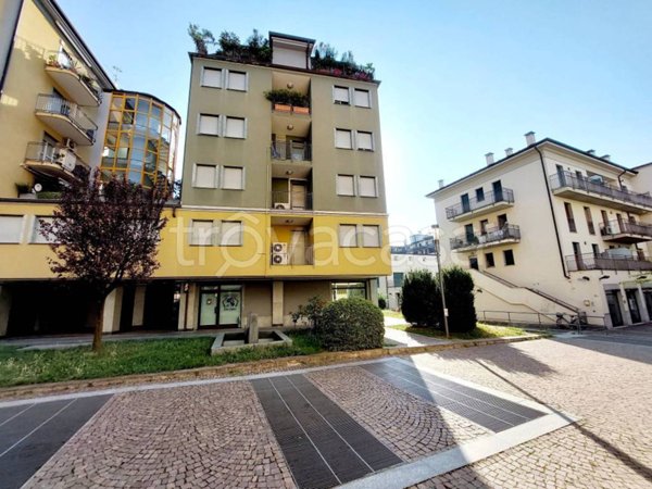appartamento in vendita a Sondrio in zona Centro Città