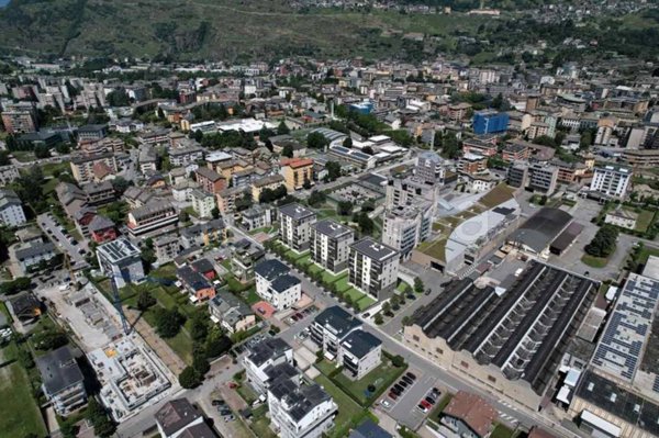 appartamento in vendita a Sondrio in zona Centro Città