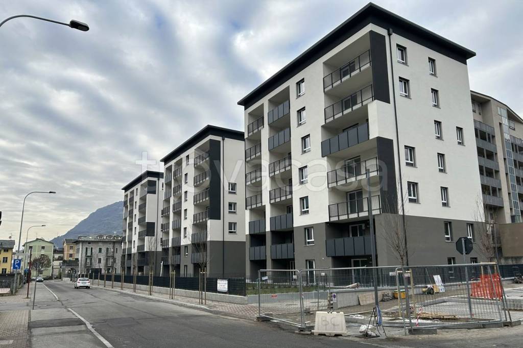 appartamento in vendita a Sondrio in zona Centro Città