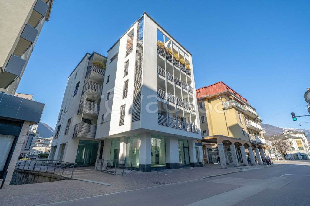appartamento in vendita a Sondrio in zona Centro Città